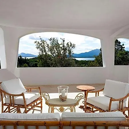 Le Di Capriccioli Hotel 4*