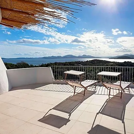 Le Di Capriccioli Hotel 4*