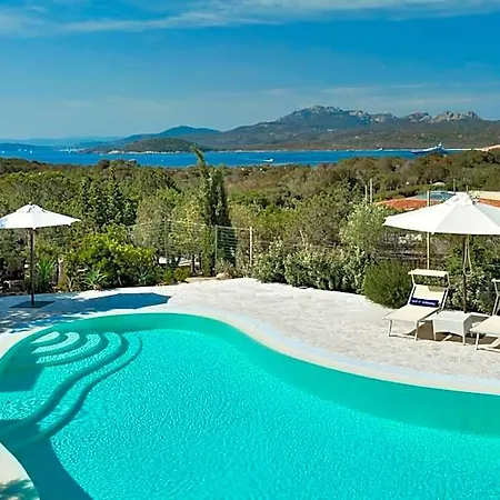 Le Di Capriccioli 4* Arzachena