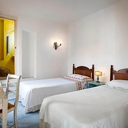 Le Di Capriccioli 4*